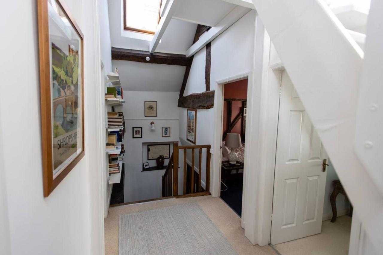 Pass The Keys Magical Period House In The Heart Of Ludlow Exteriér fotografie